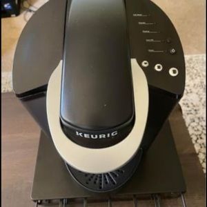 Keurig K-classic coffee maker and kcup storage drawer